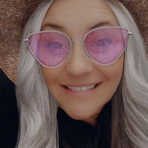 Meet your Posher, Posh